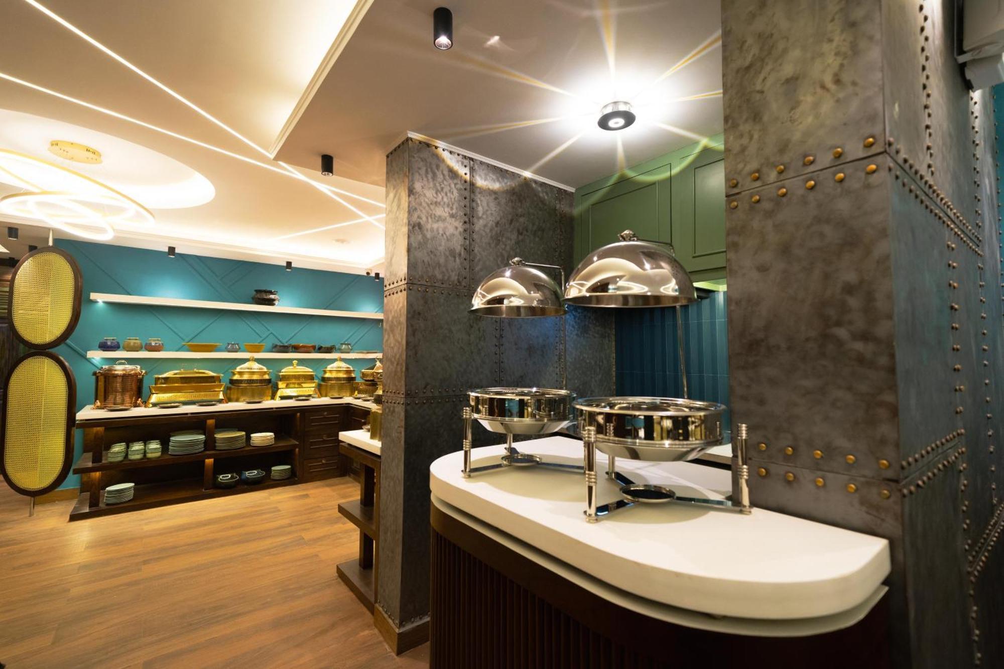 Treebo Trend Time Square Marine Drive Hotel Kochi Exterior photo