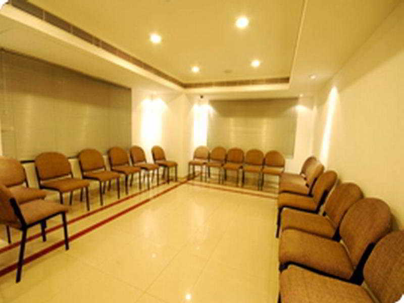 Treebo Trend Time Square Marine Drive Hotel Kochi Business photo
